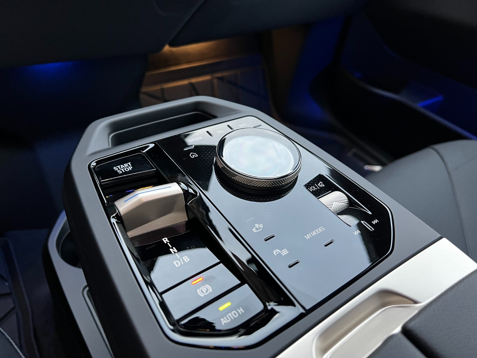 BMW iX xDrive 40