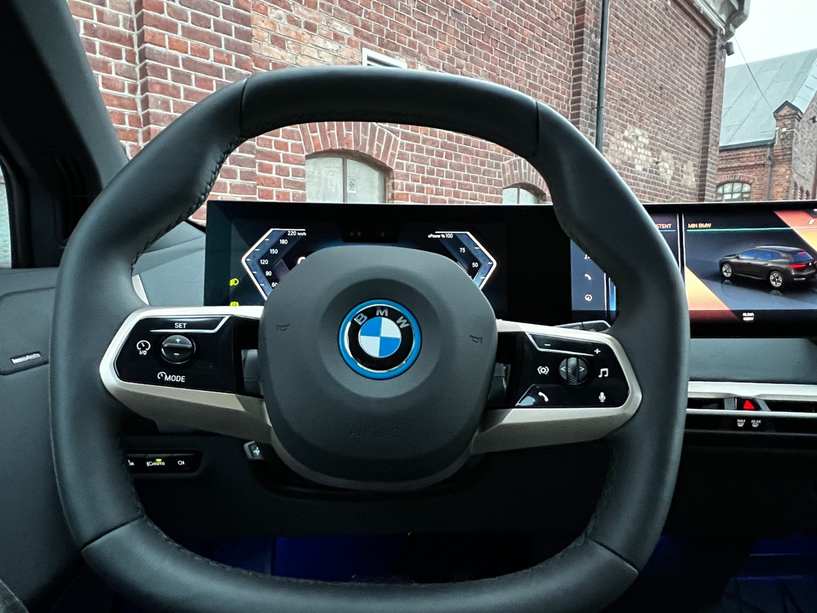 BMW iX xDrive 40