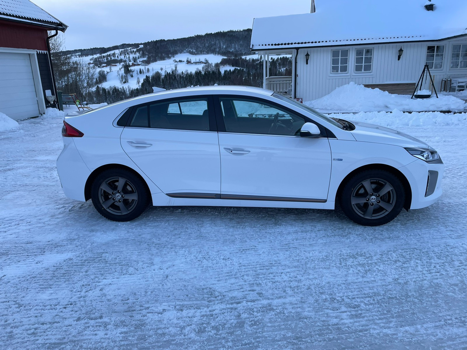 Hyundai IONIQ
