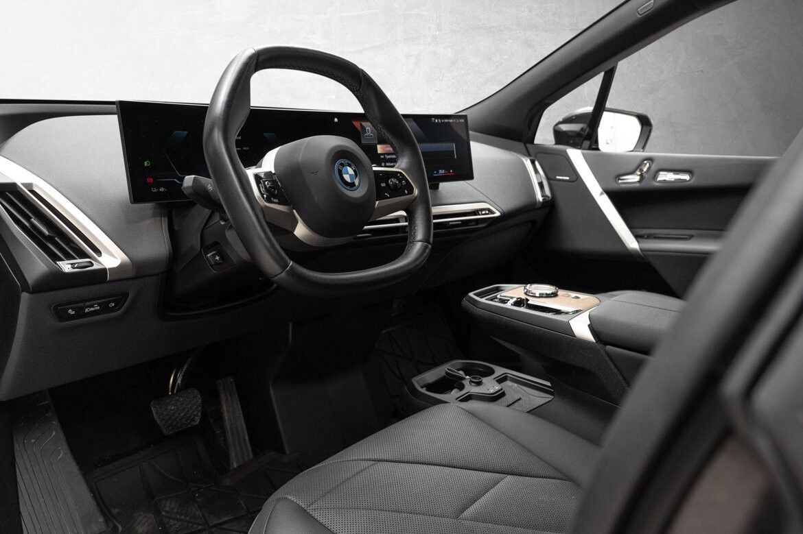 BMW iX xDrive 50