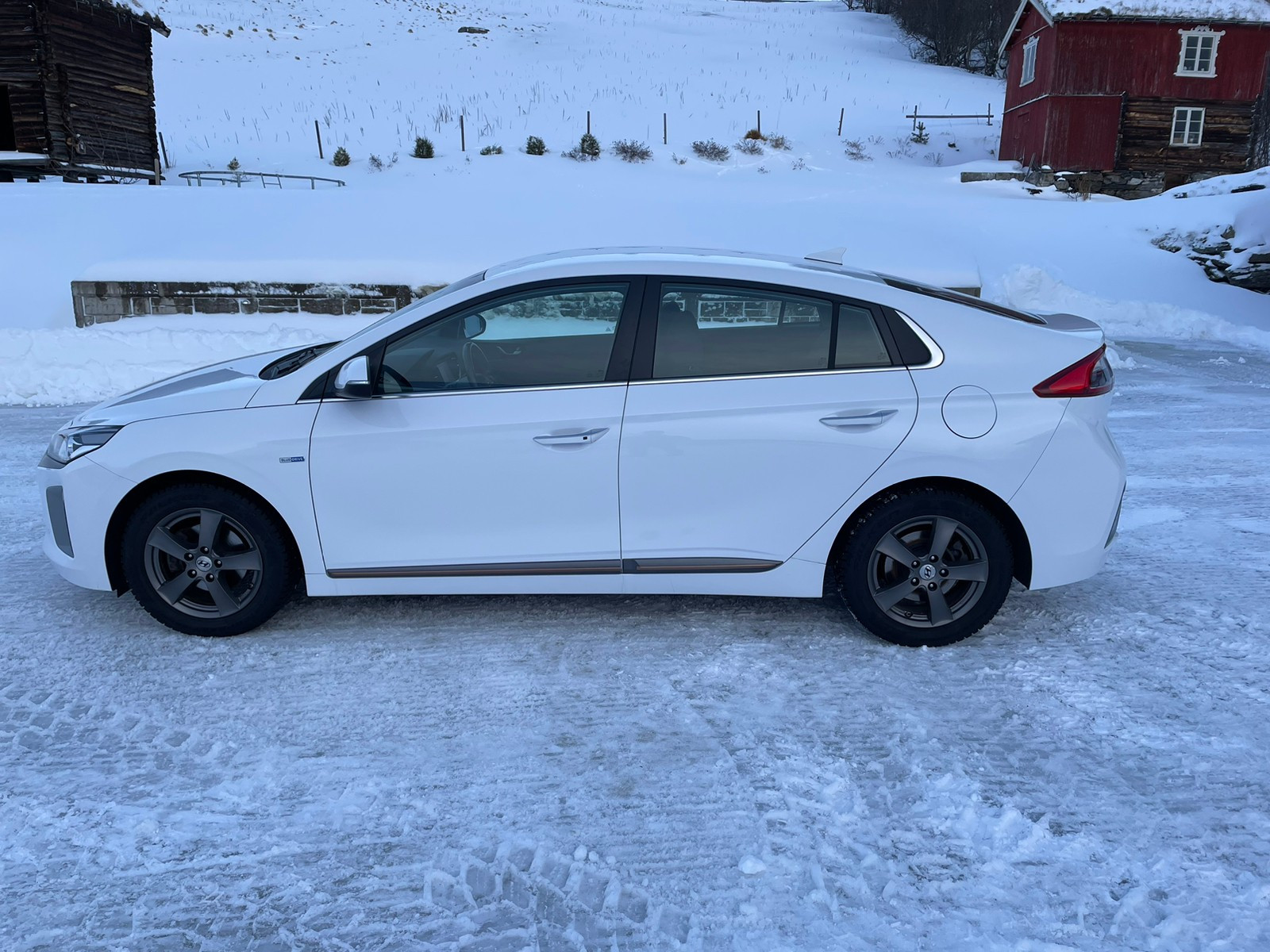 Hyundai IONIQ