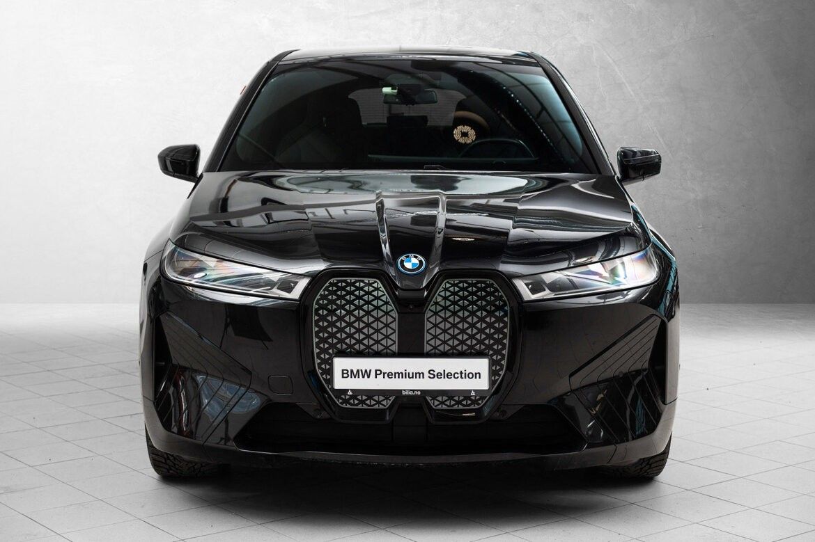 BMW iX xDrive 50