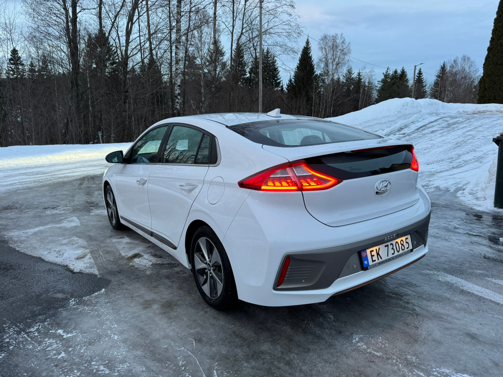 Hyundai IONIQ