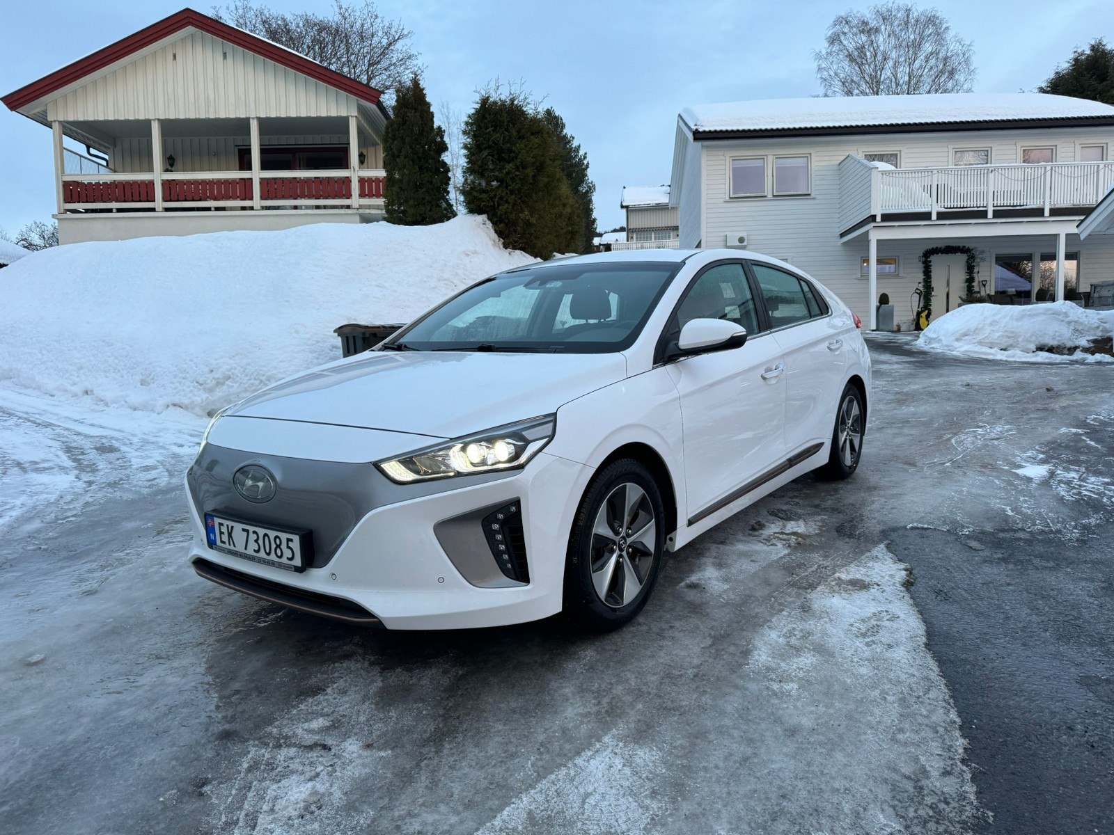 Hyundai IONIQ