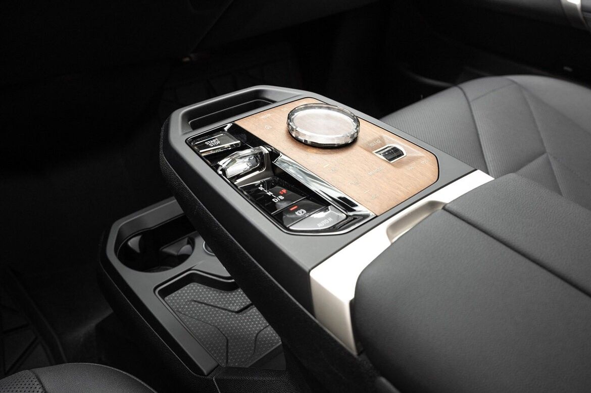 BMW iX xDrive 50