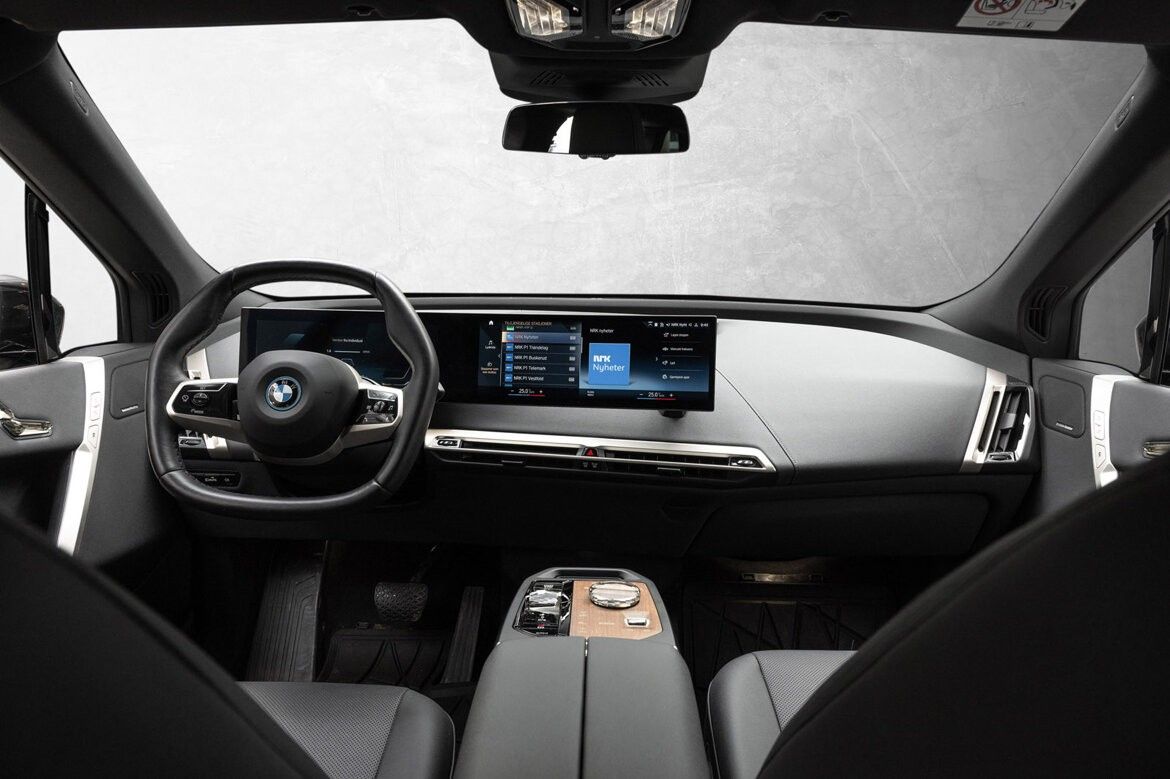 BMW iX xDrive 50