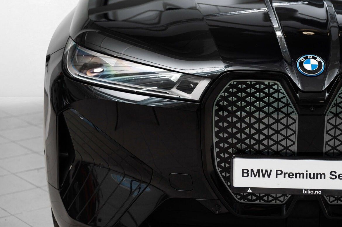 BMW iX xDrive 50