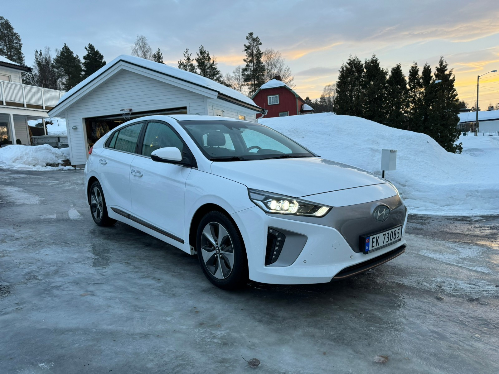 Hyundai IONIQ