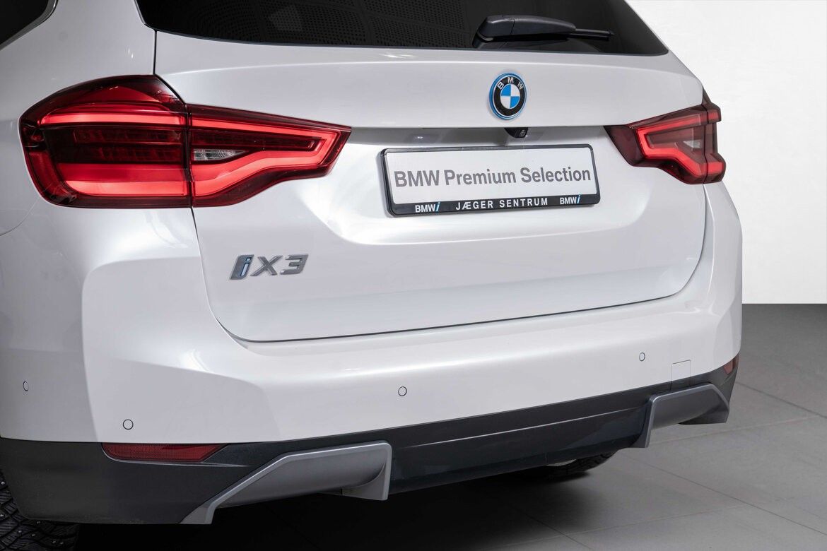 BMW iX3