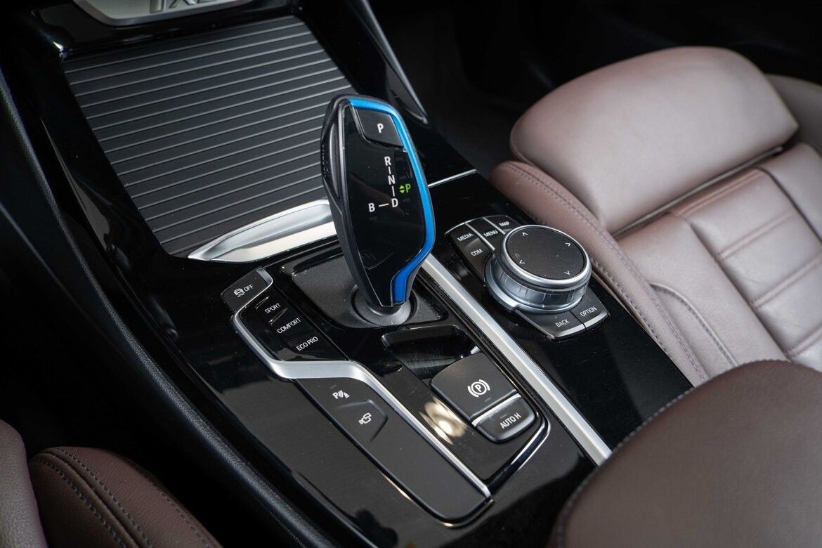 BMW iX3