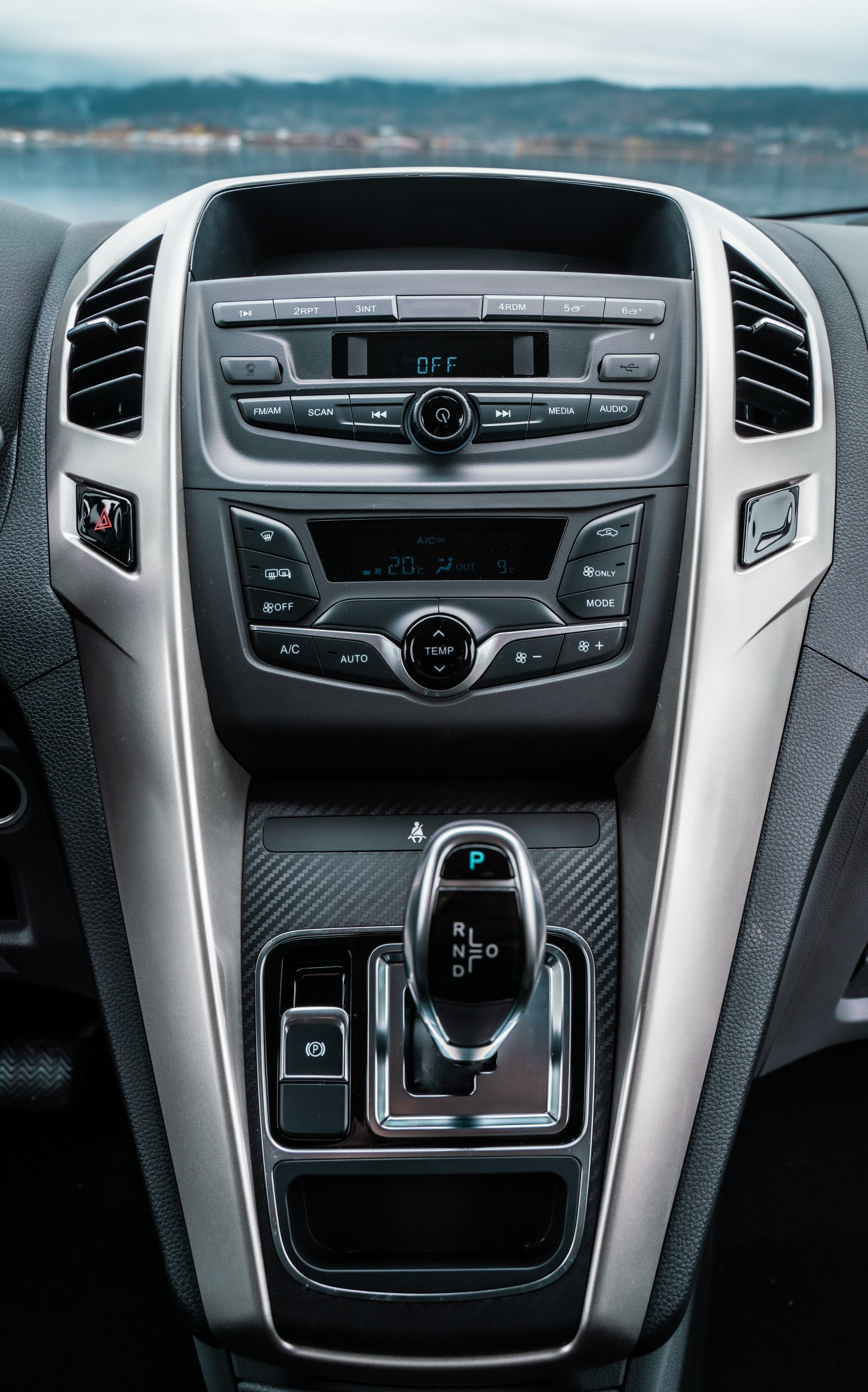 BYD T3