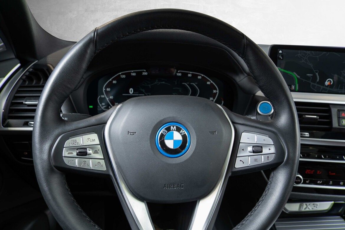 BMW iX3