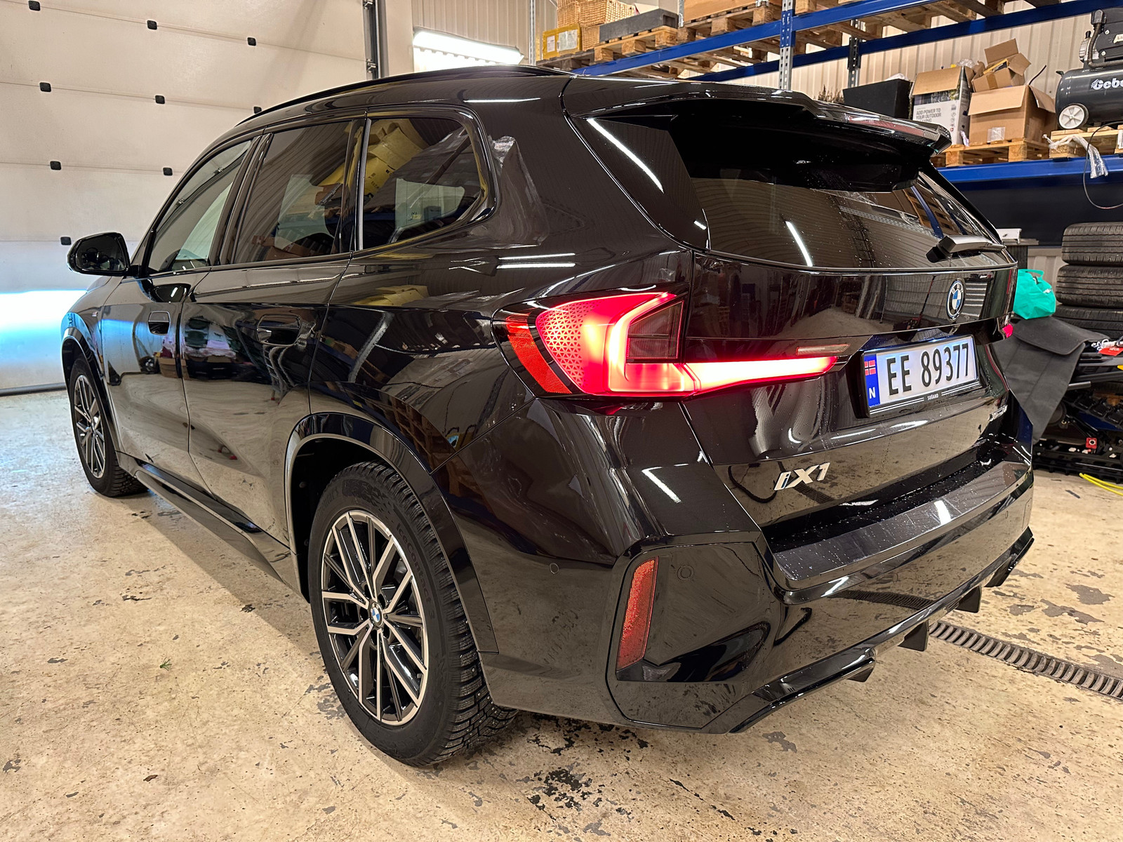 BMW iX1