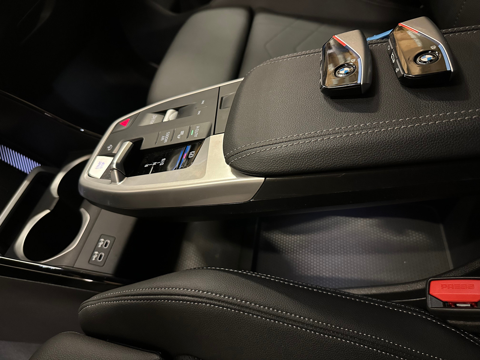 BMW iX1