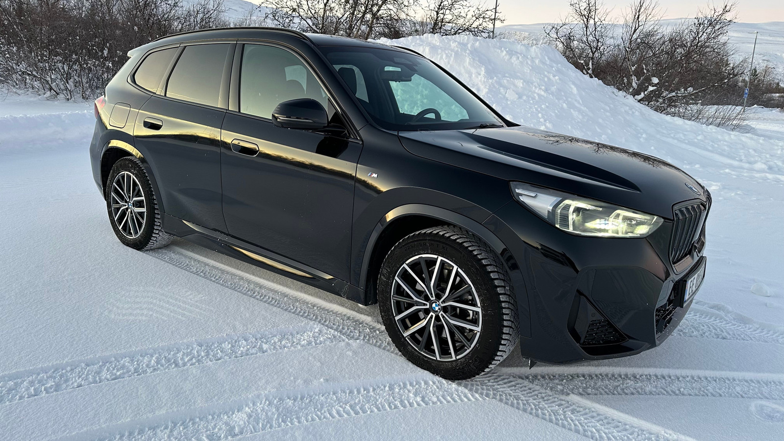 BMW iX1