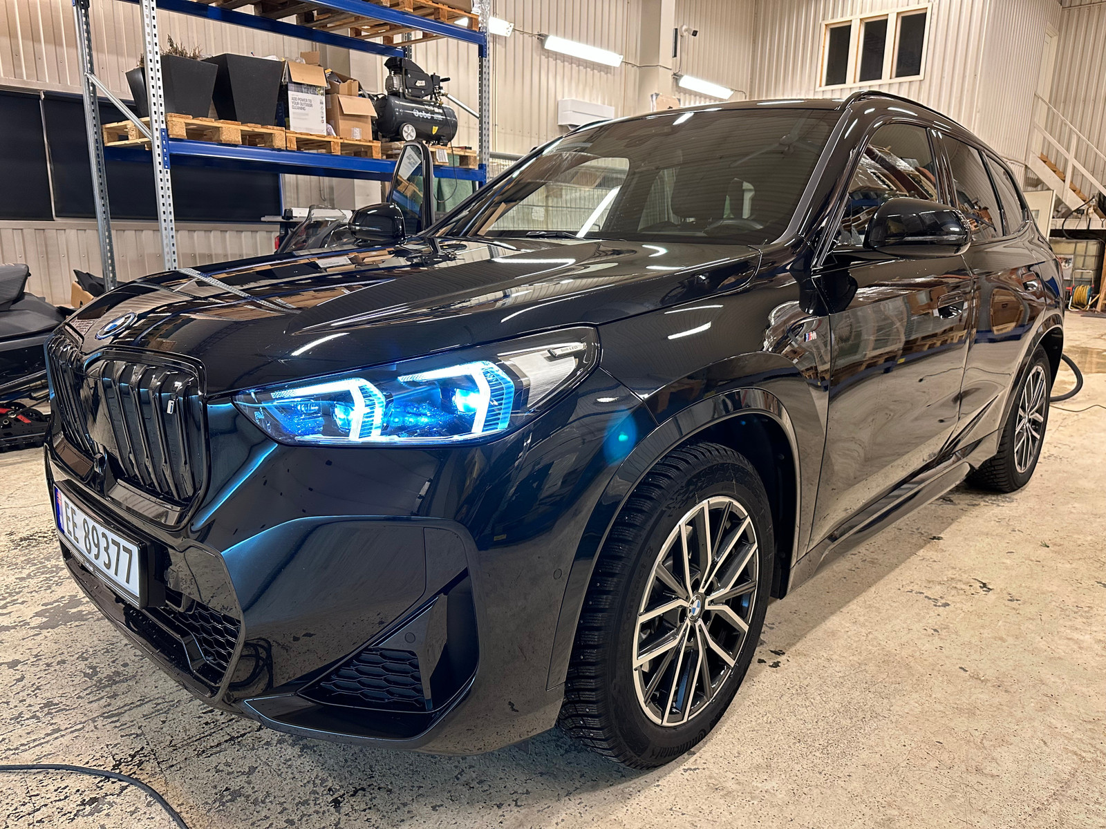 BMW iX1