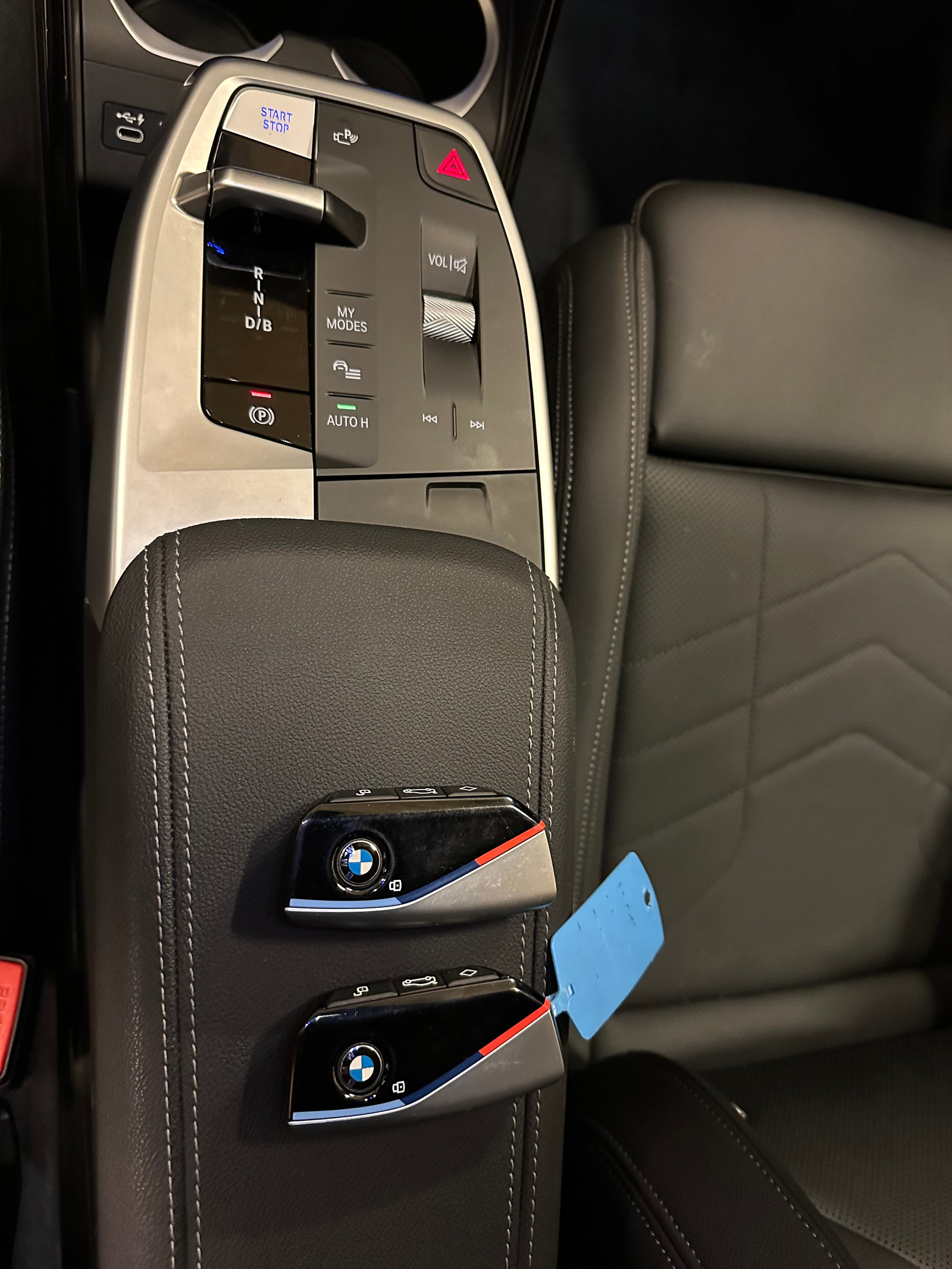 BMW iX1