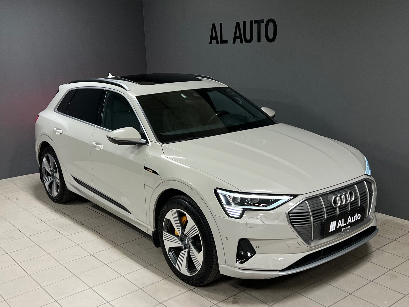 Audi e-tron