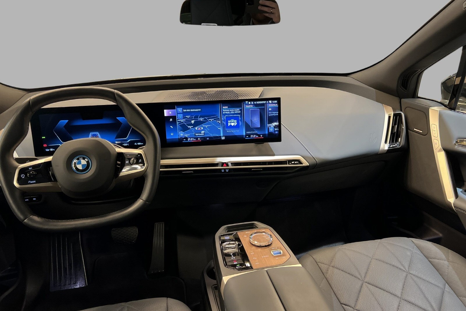 BMW iX xDrive 50