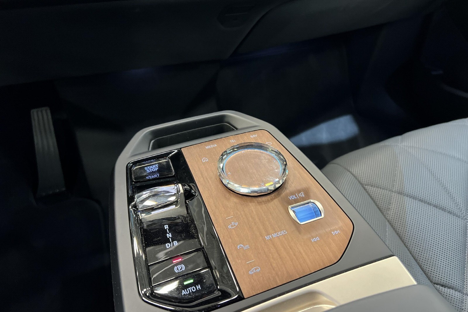 BMW iX xDrive 50
