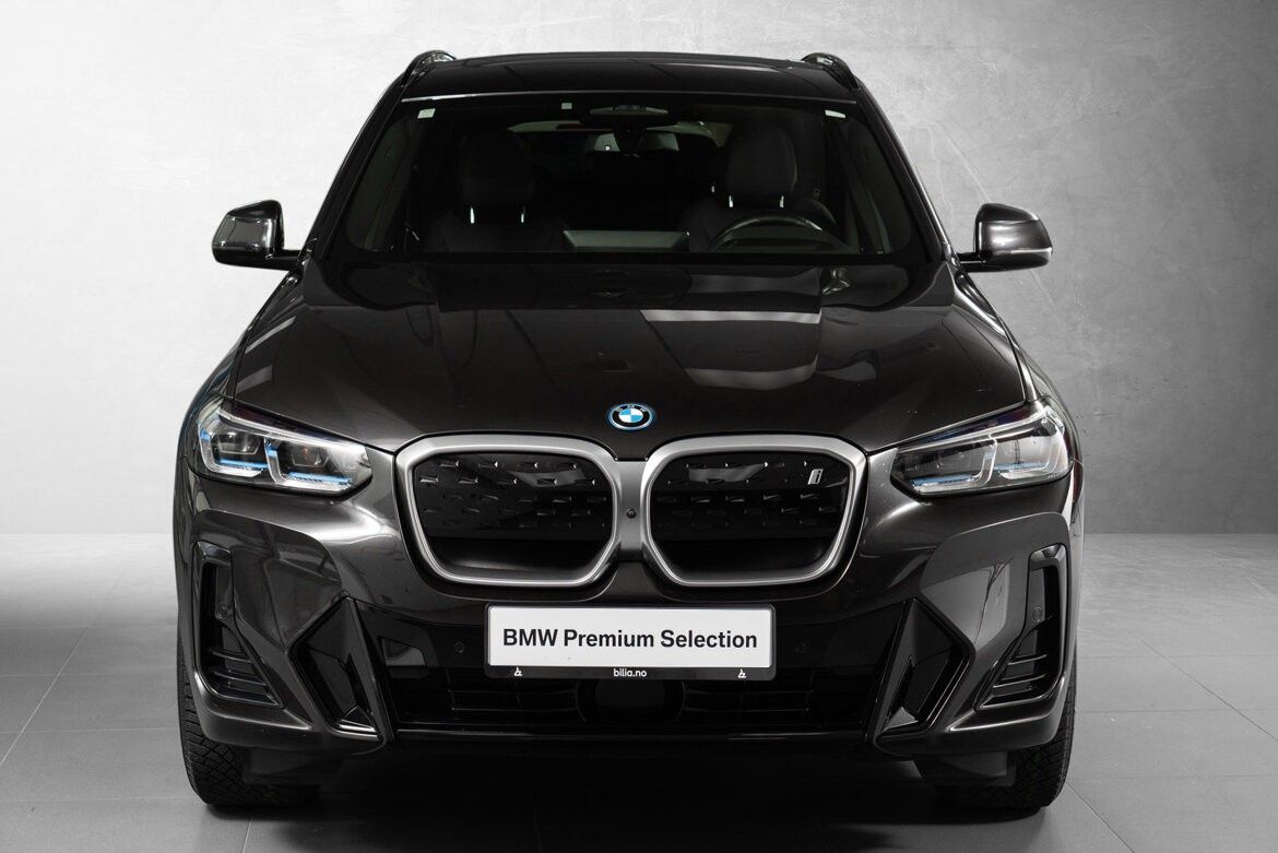 BMW iX3