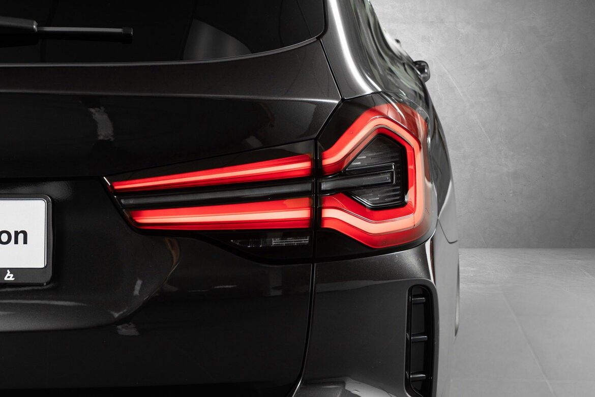 BMW iX3