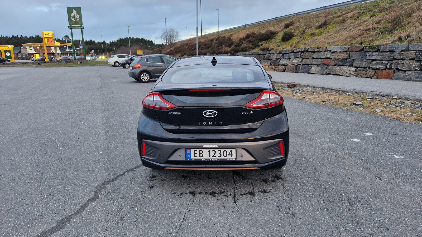 Hyundai IONIQ