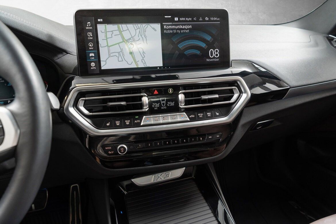 BMW iX3