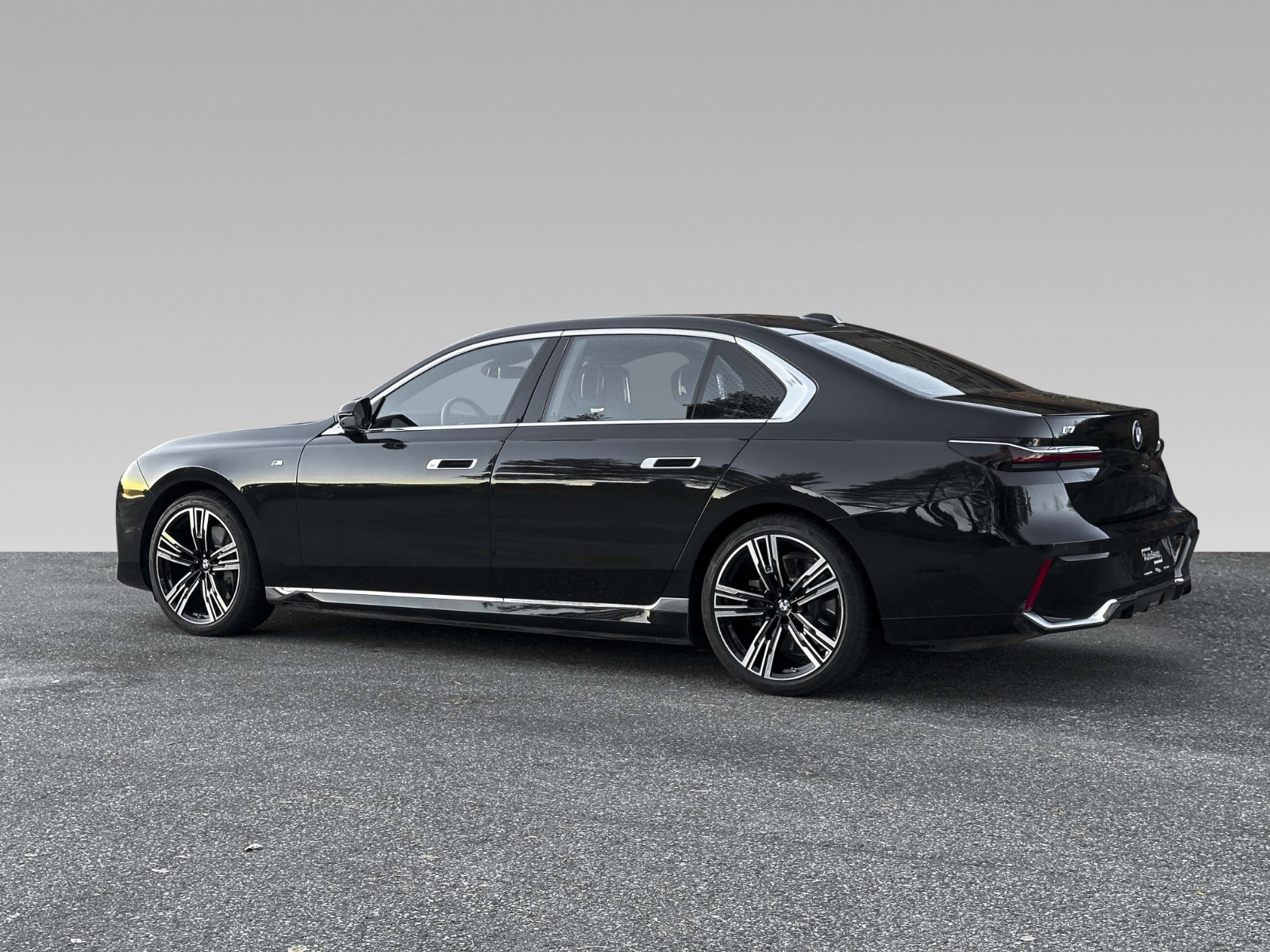 BMW i7