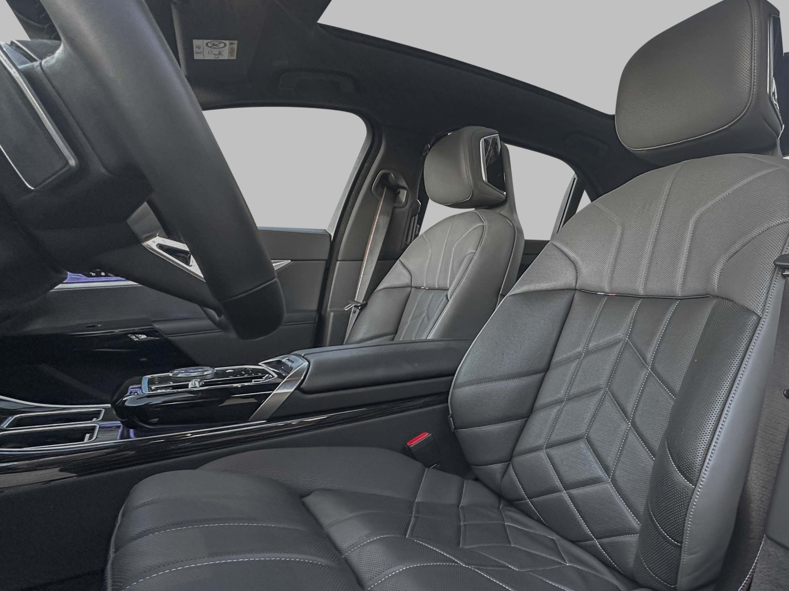 BMW i7