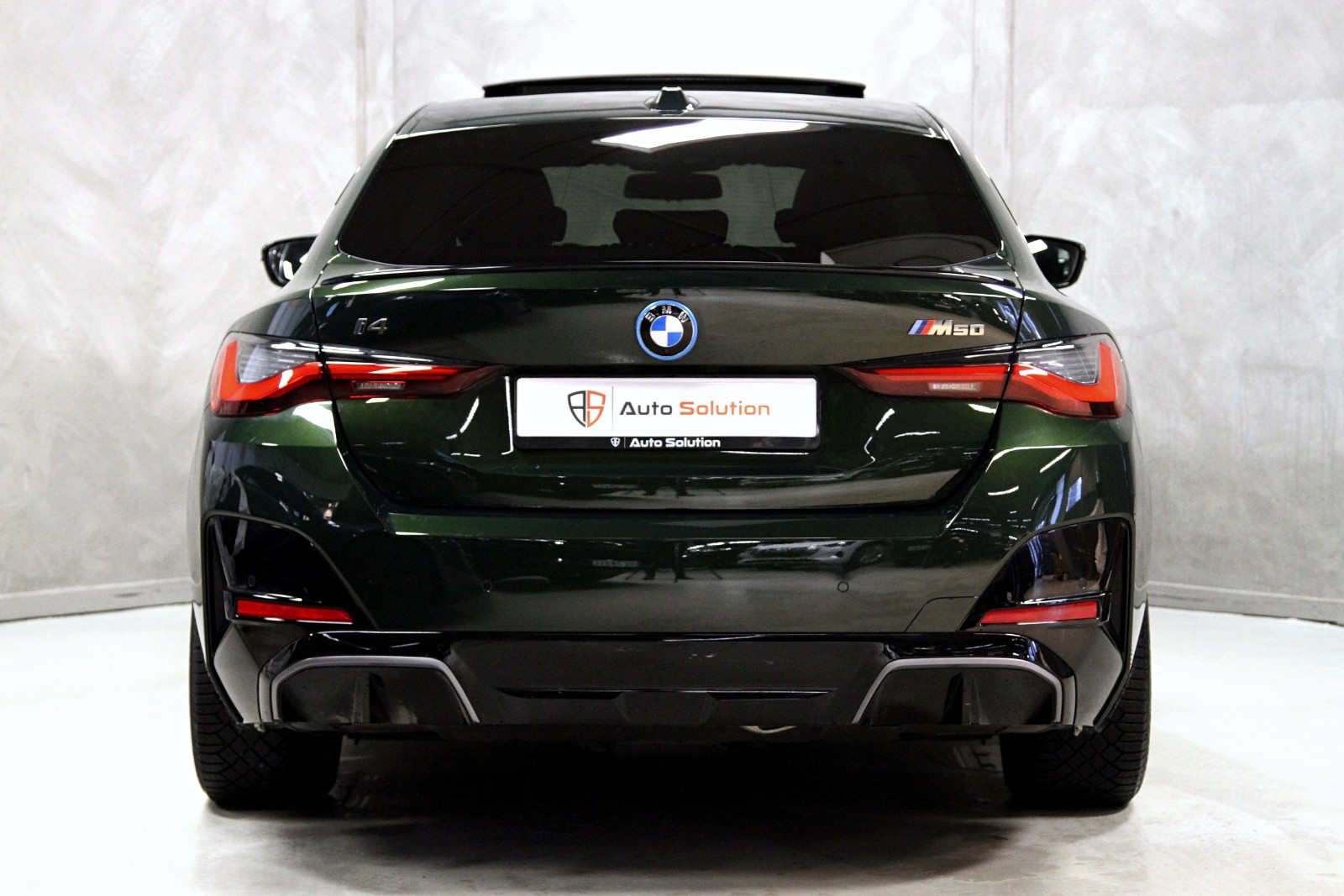 BMW i4 M50