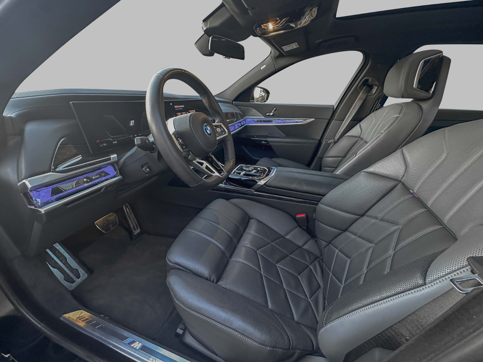 BMW i7