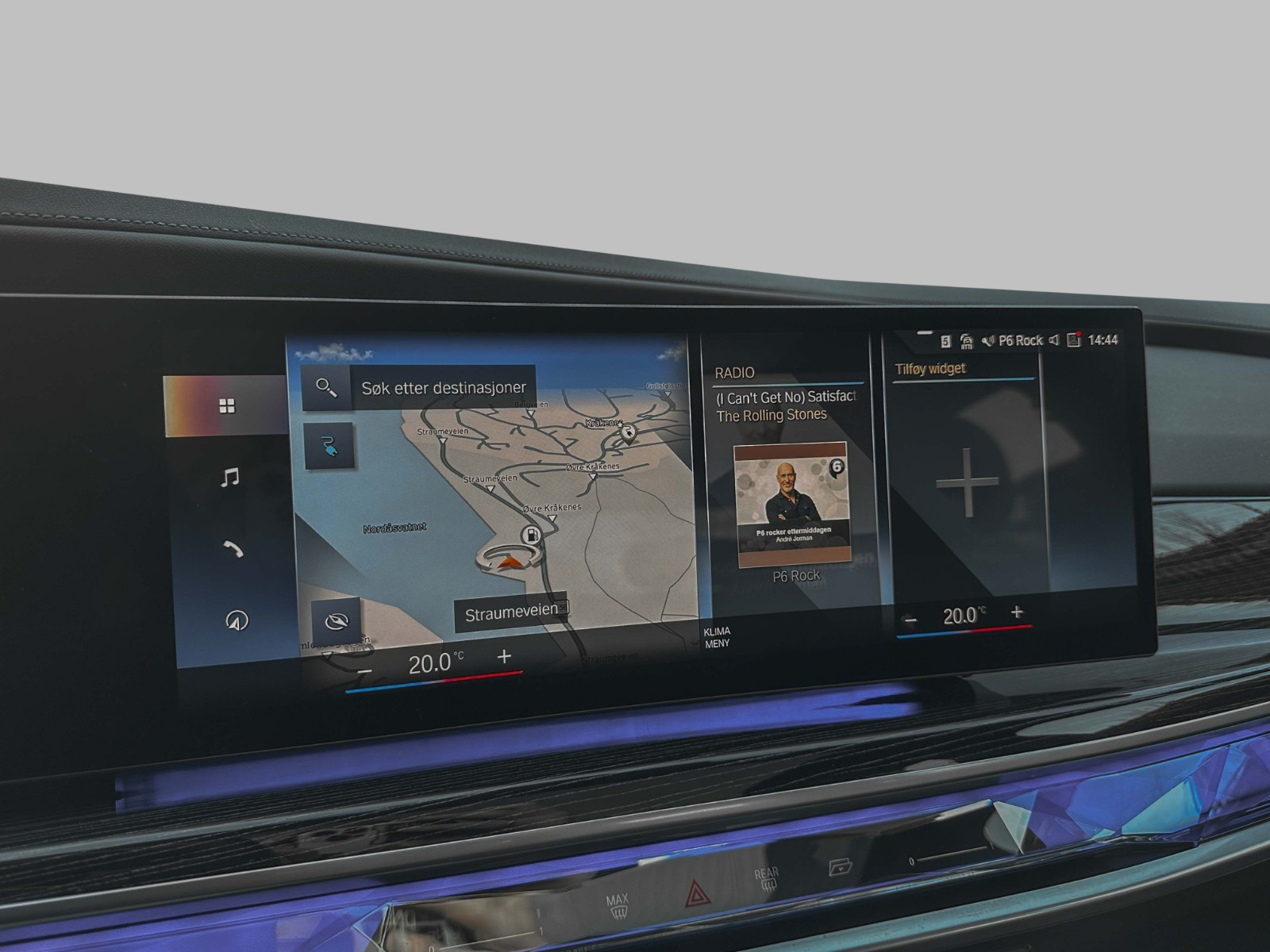 BMW i7