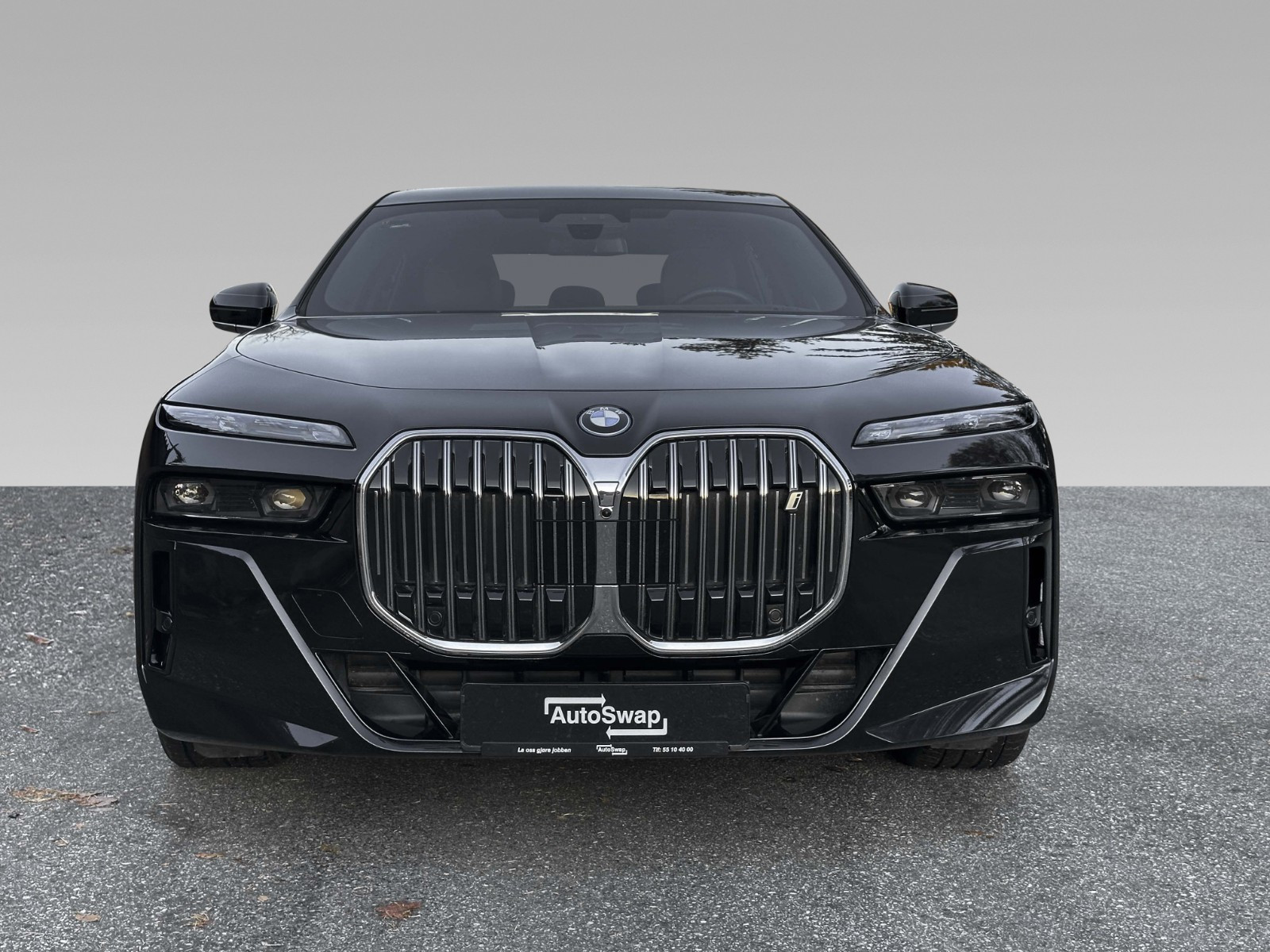 BMW i7