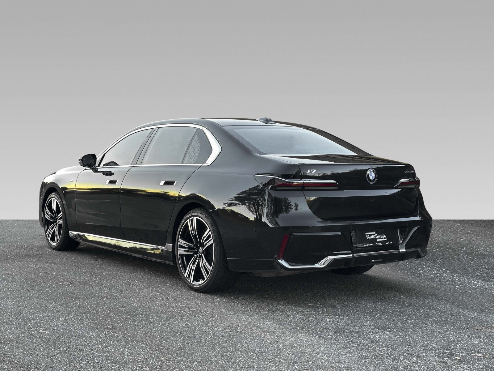 BMW i7