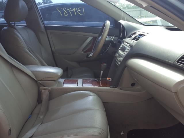 Toyota Camry Base 2010