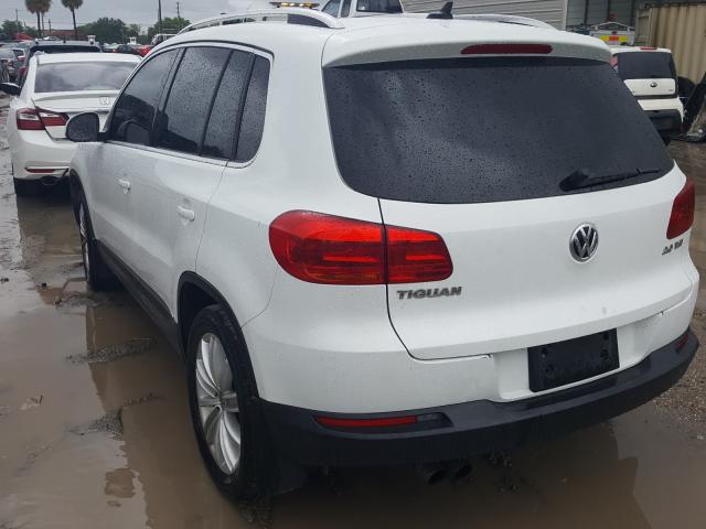 Volkswagen Tiguan S 2015