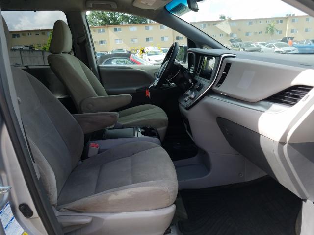 Toyota Sienna LE 2016