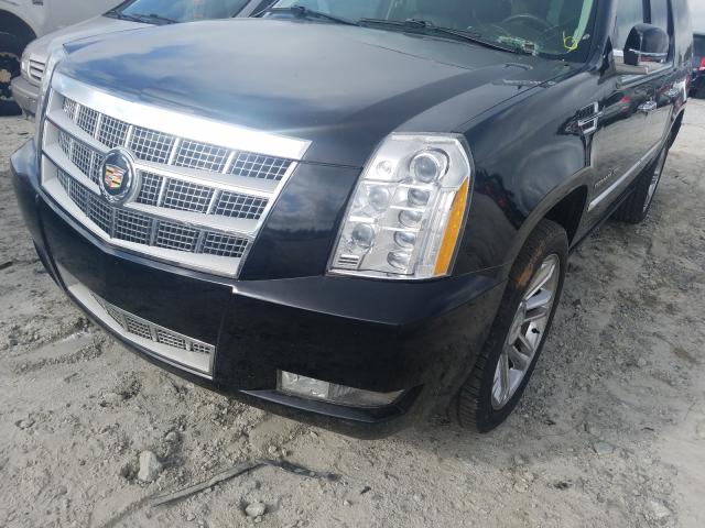 Cadillac Escalade E 2013