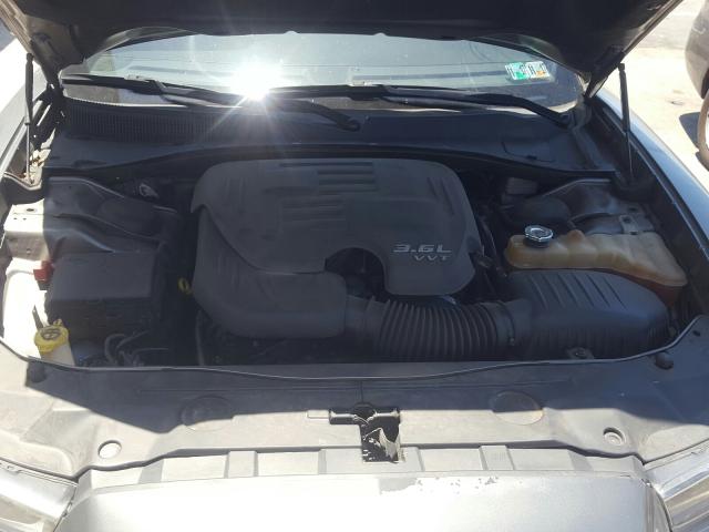 Dodge Charger SE 2012