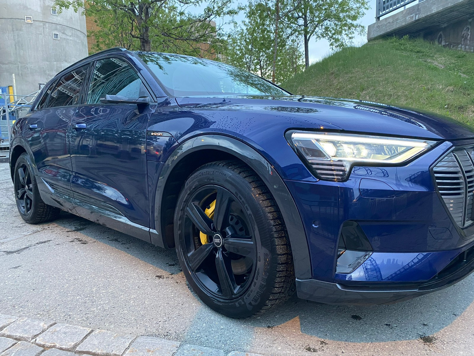 Audi e-tron