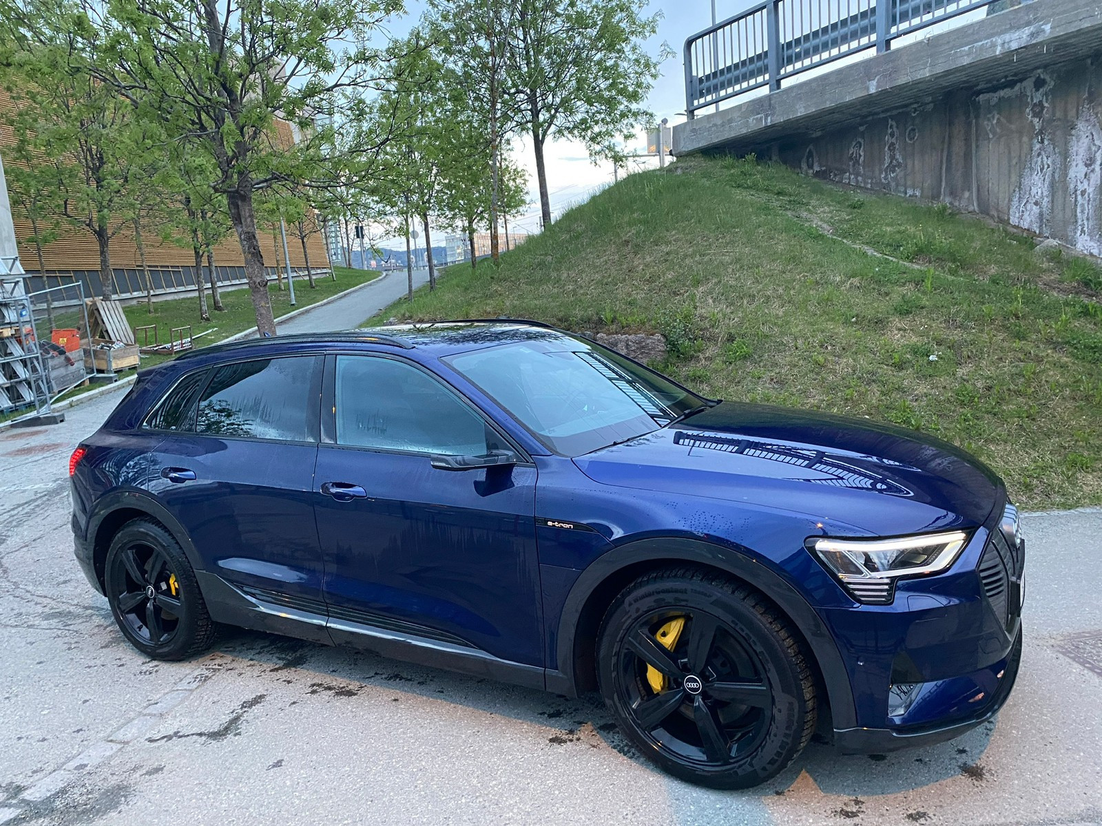 Audi e-tron