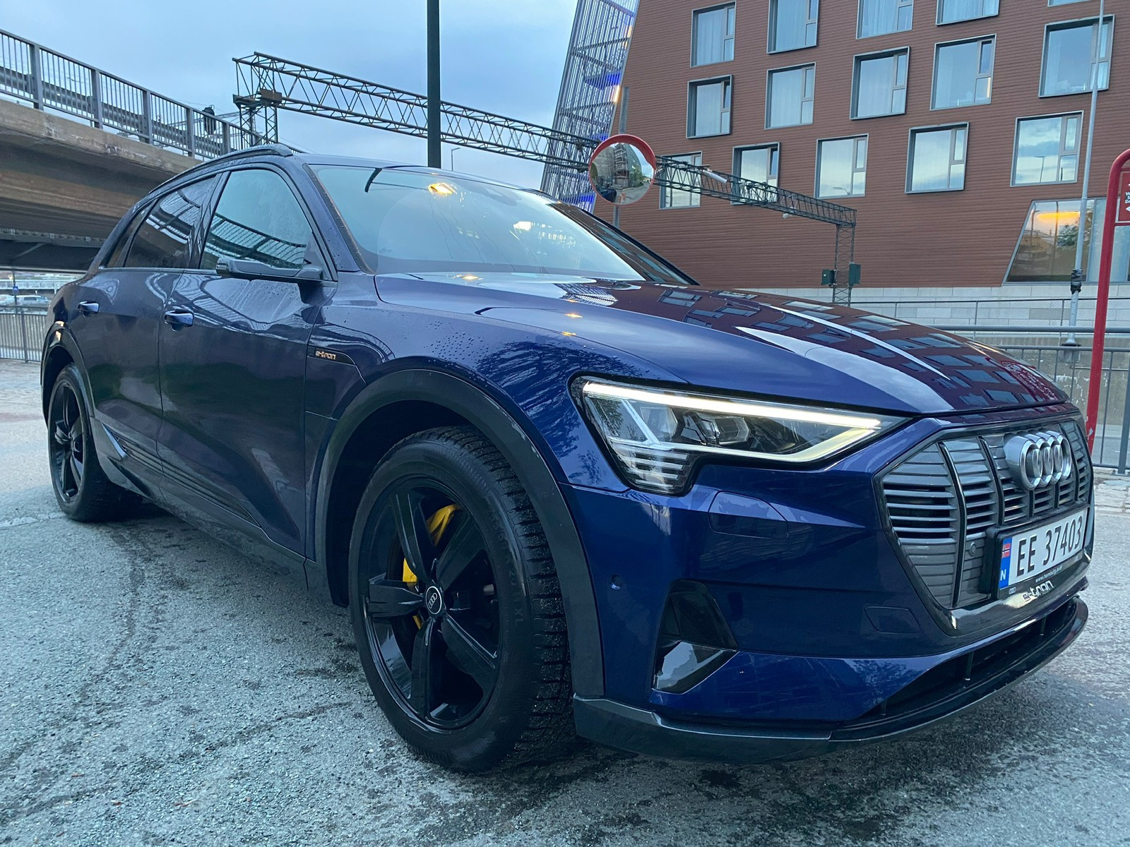 Audi e-tron