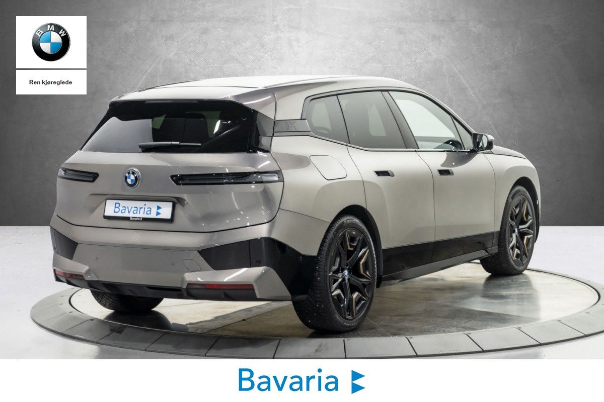 BMW iX xDrive 40