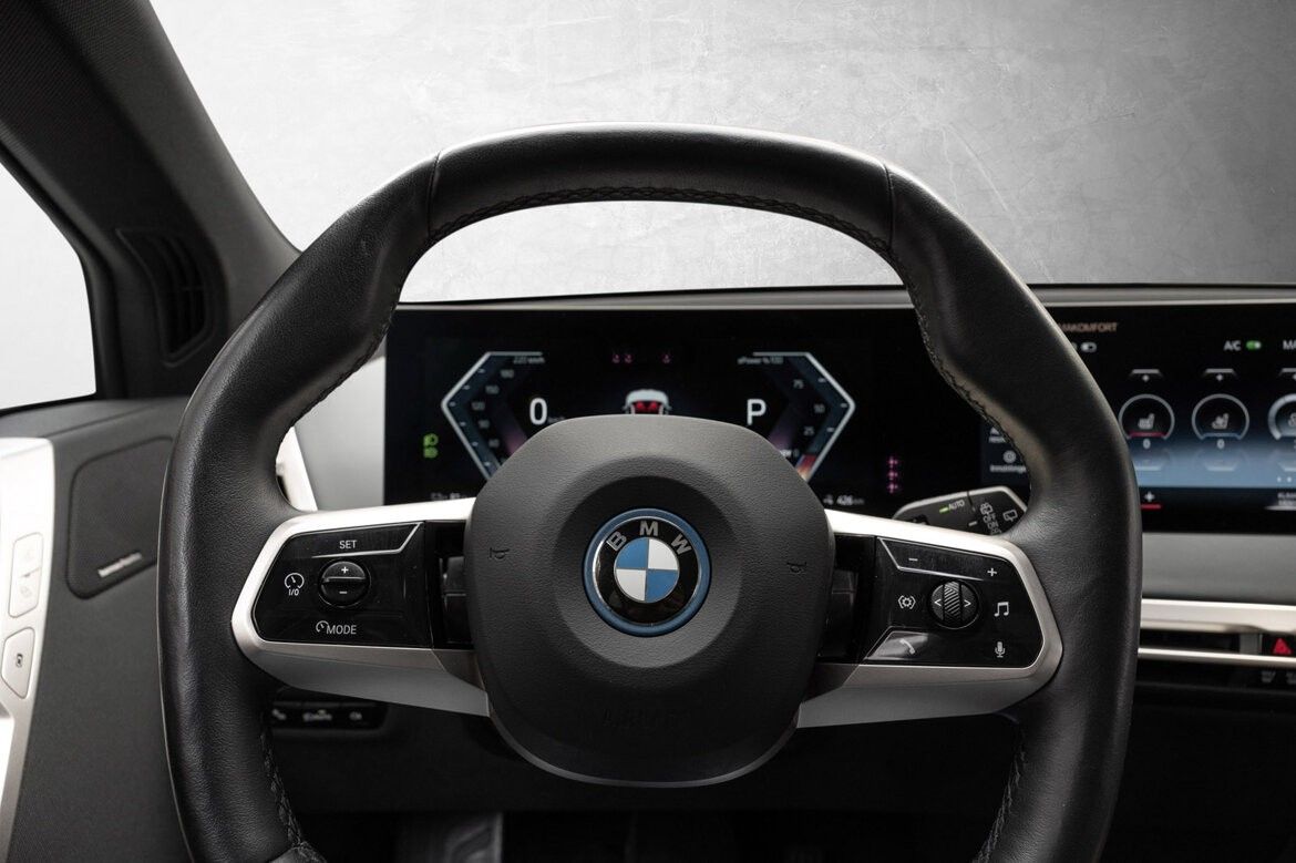 BMW iX xDrive 50