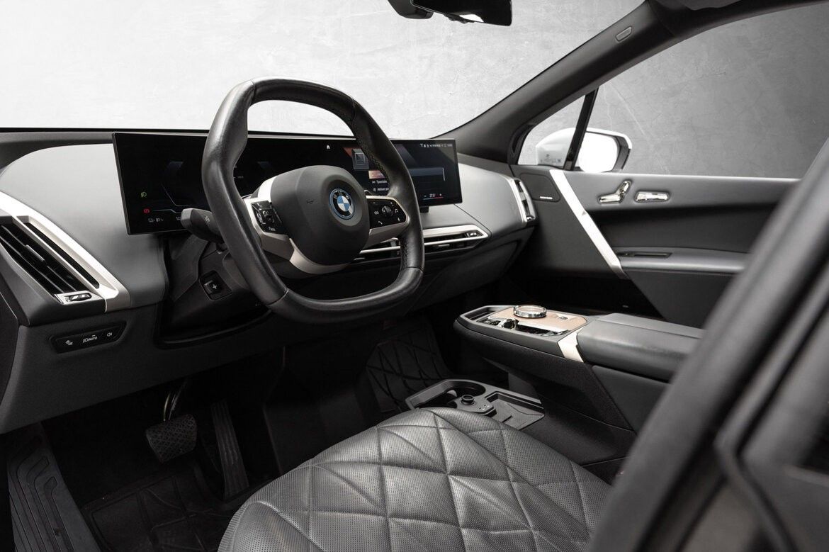 BMW iX xDrive 50