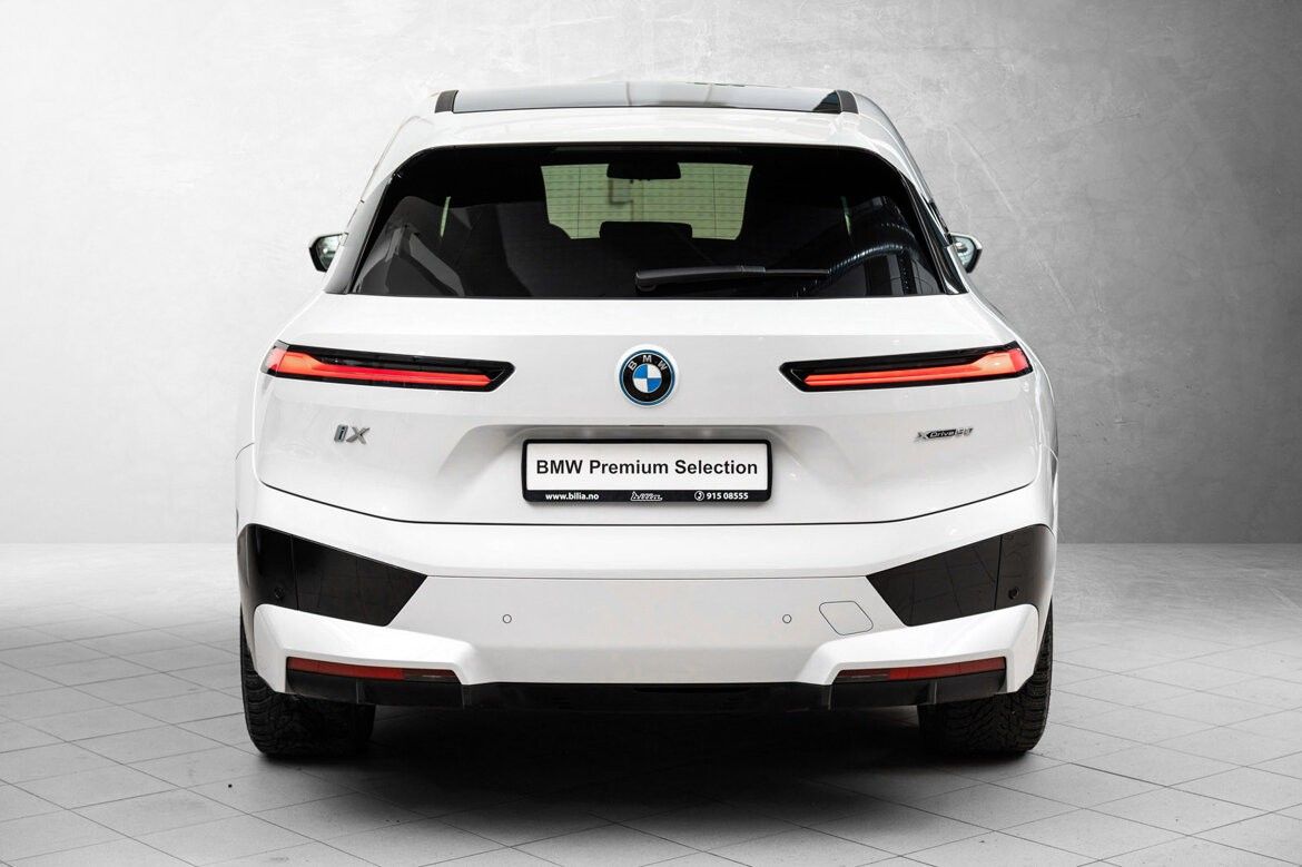 BMW iX xDrive 50