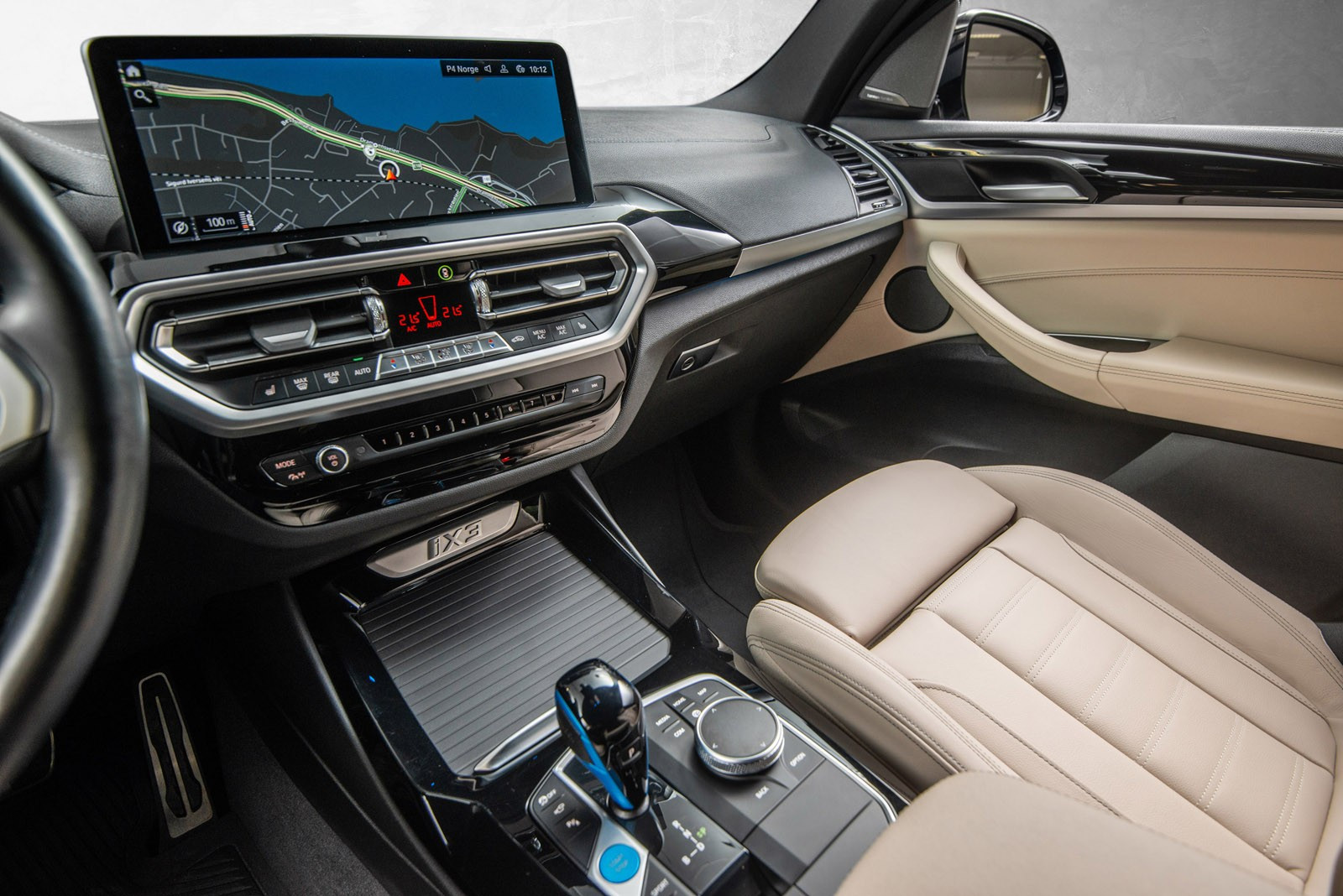 BMW iX3