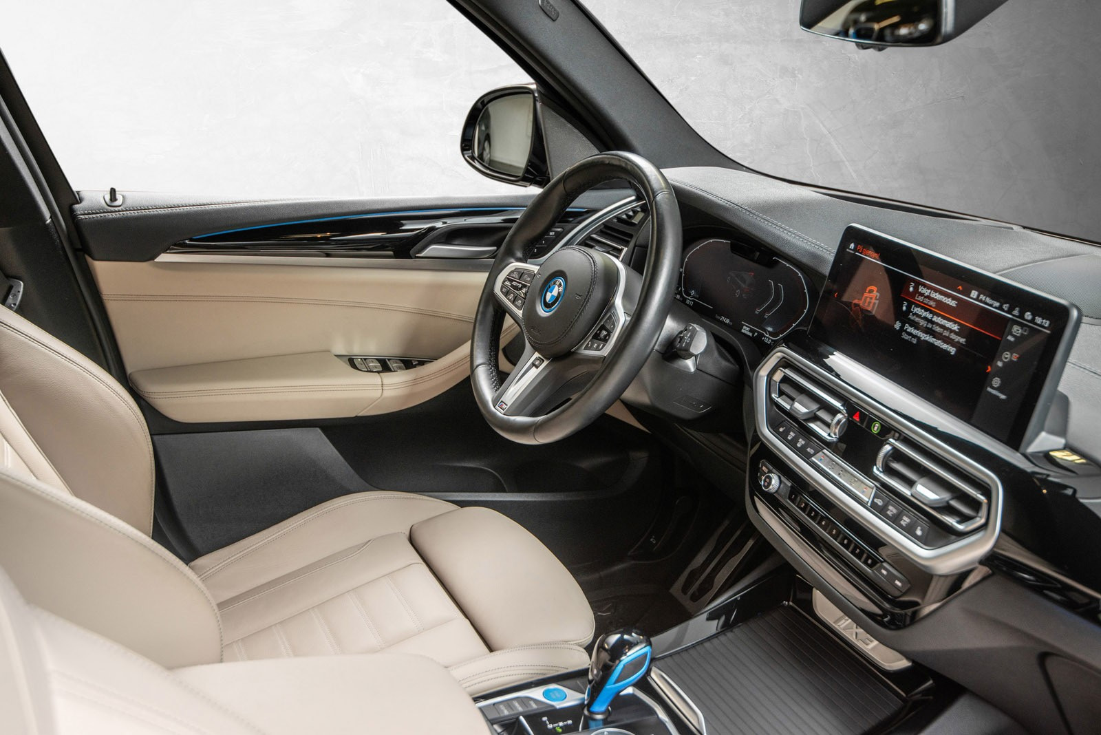 BMW iX3
