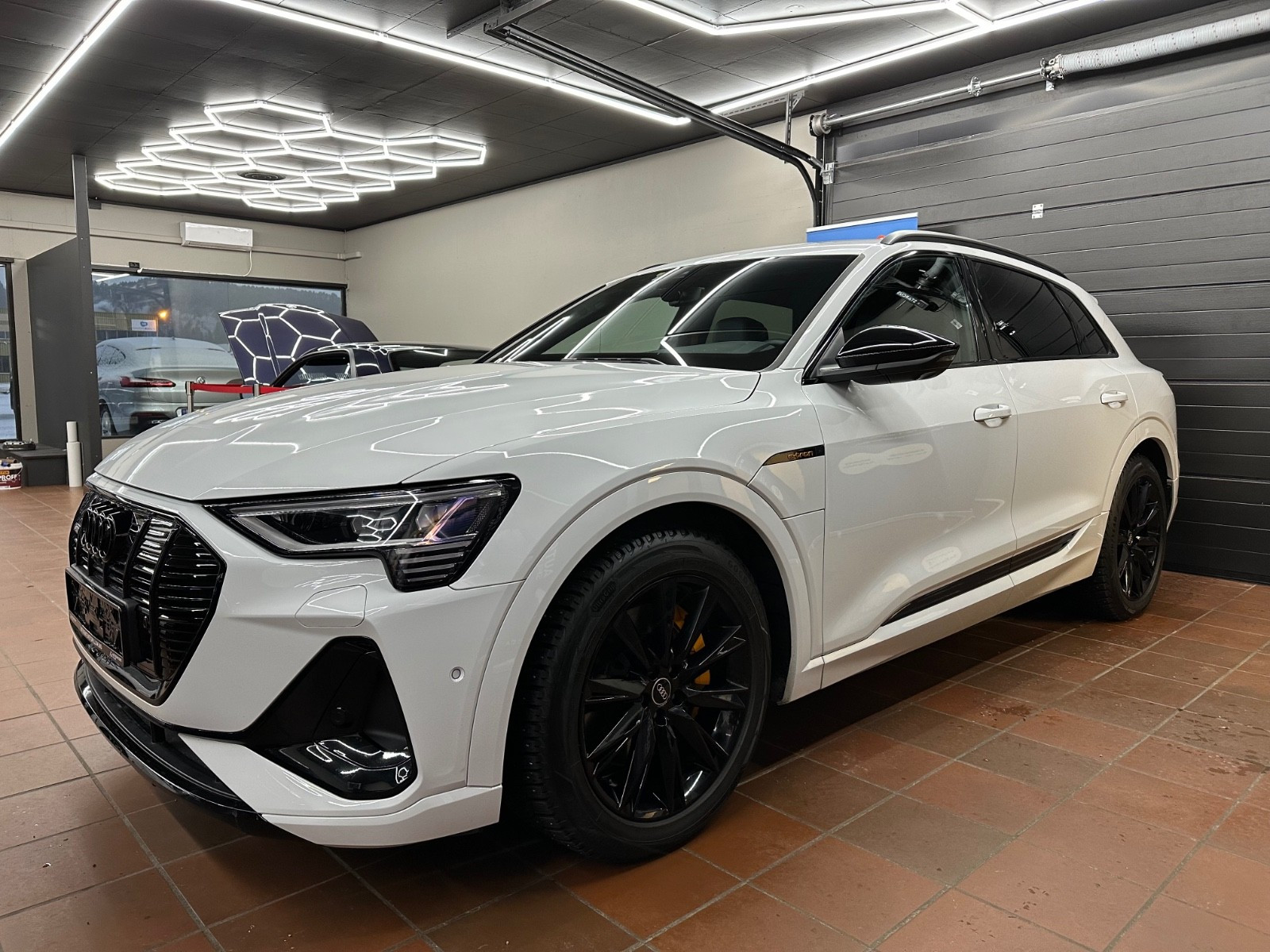 Audi e-tron